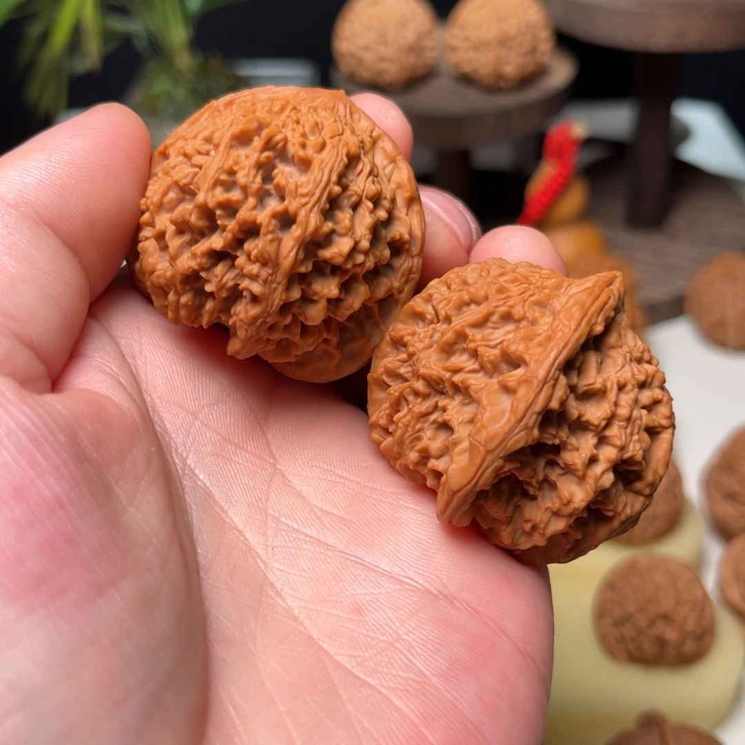 文玩核桃吊坠44满天星 边肚同尺