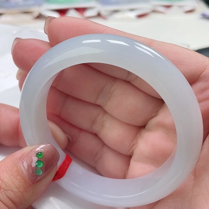 翡翠手镯未镶嵌缅甸翡翠手镯56圈