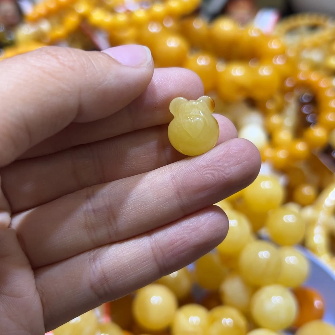 琥珀珠宝奇石未镶嵌