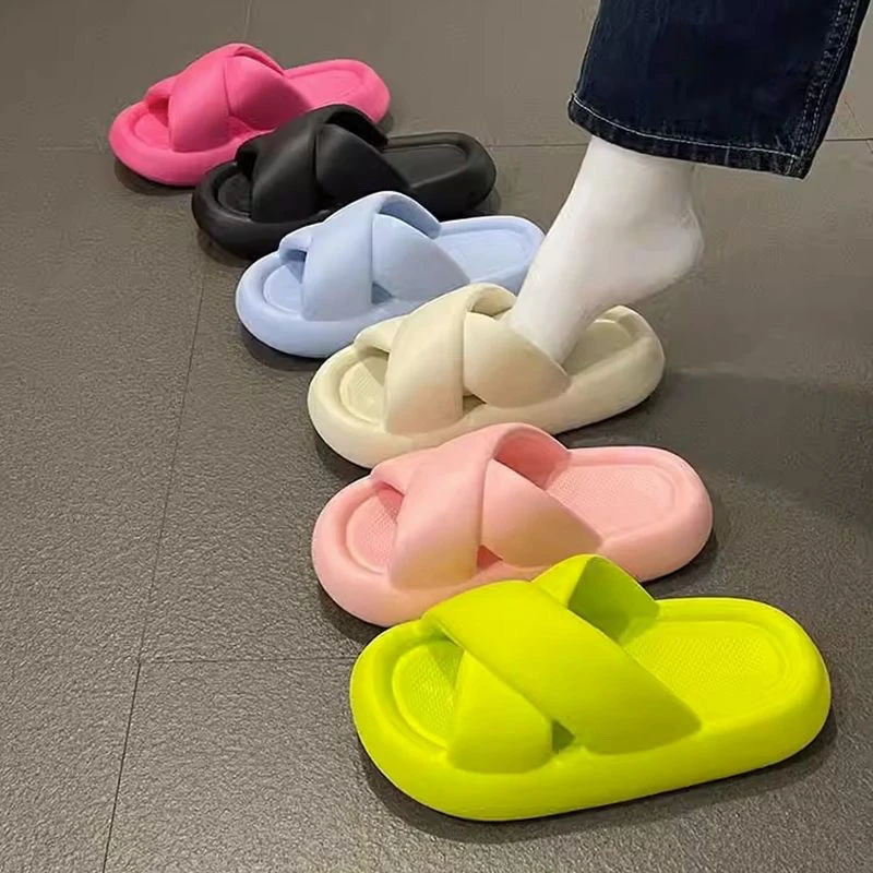 （有瑕疵）女夏季外穿居家防滑防臭厚底踩屎感交叉凉拖鞋偏小一个码