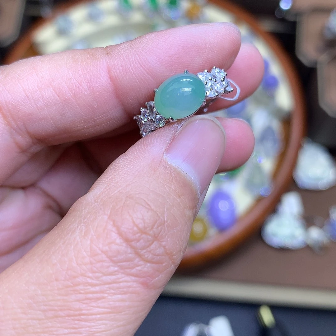 翡翠颈饰银S925镶嵌翡翠吊坠