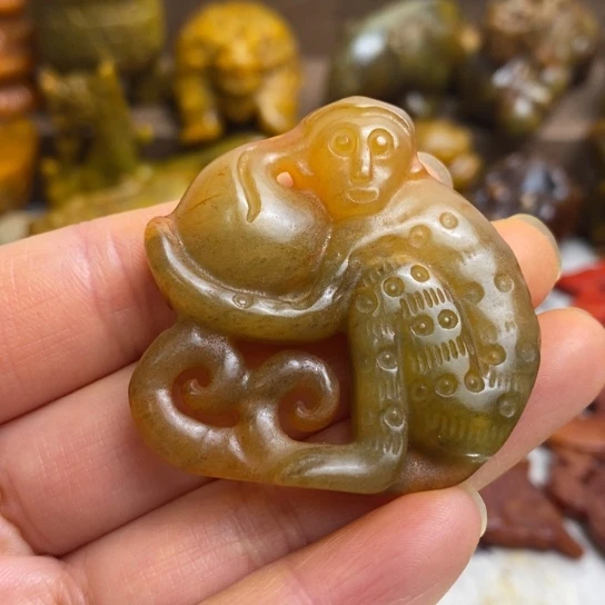 蛇纹石玉未镶嵌颈饰88