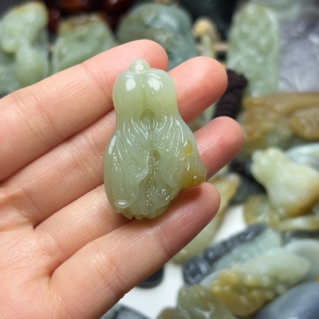 ~****和田玉未镶嵌颈饰