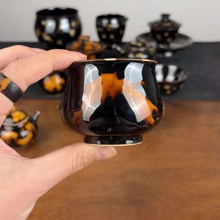 瓷玳瑁釉钱袋主人杯