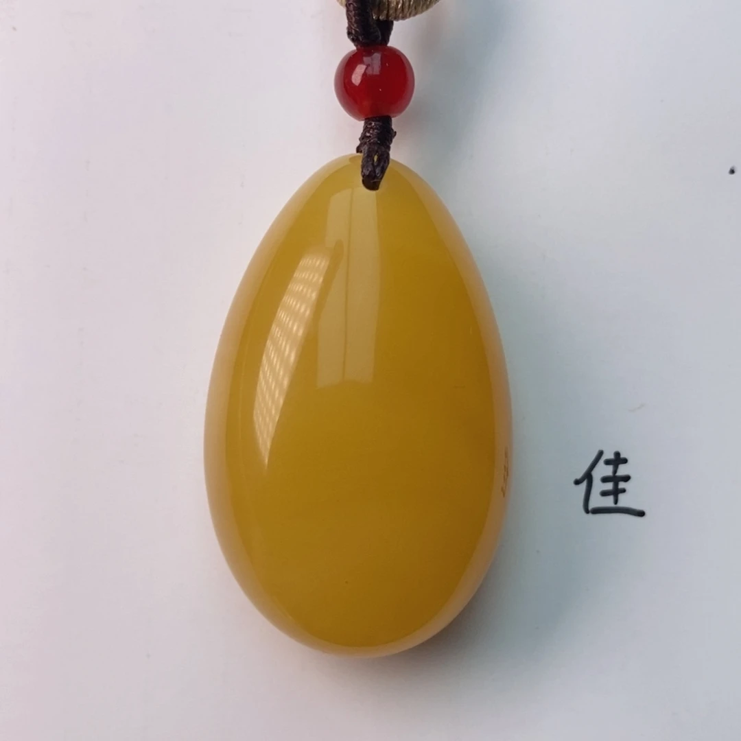 未镶嵌琥珀珠宝奇石