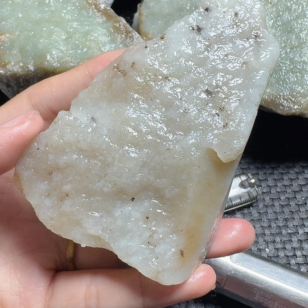 和田玉（糖玉）未镶嵌颈饰