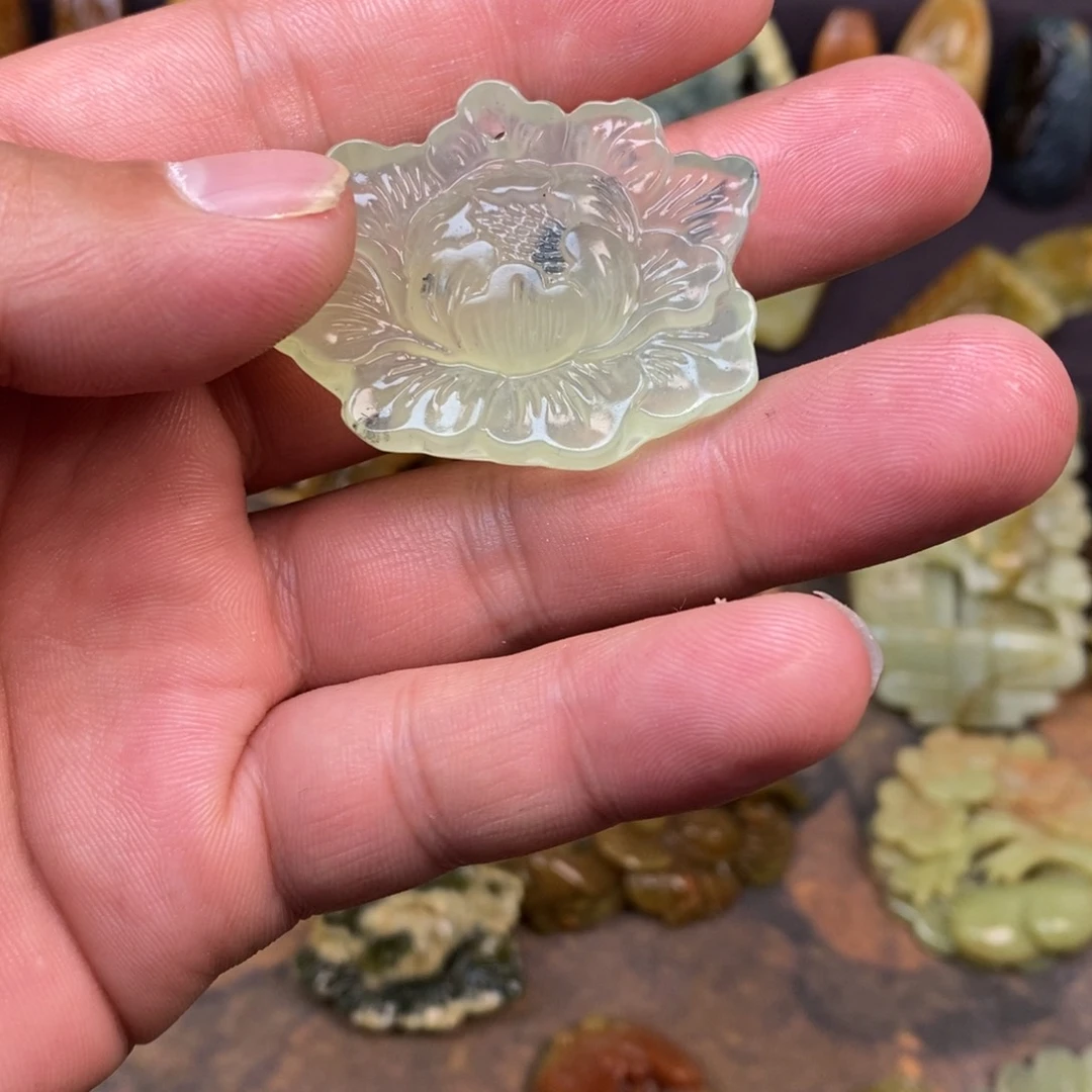 蛇纹石玉未镶嵌吊坠(赠链)