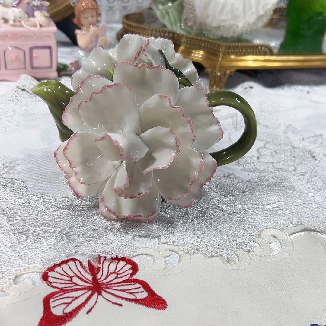 陶瓷0123骨瓷康乃馨花壶