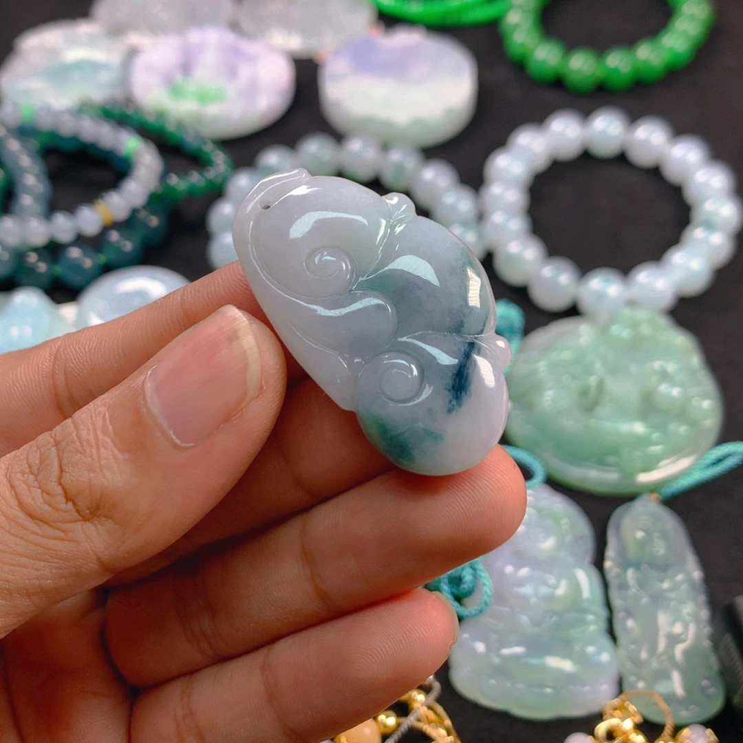 翡翠未镶嵌颈饰天然缅甸A货翡翠