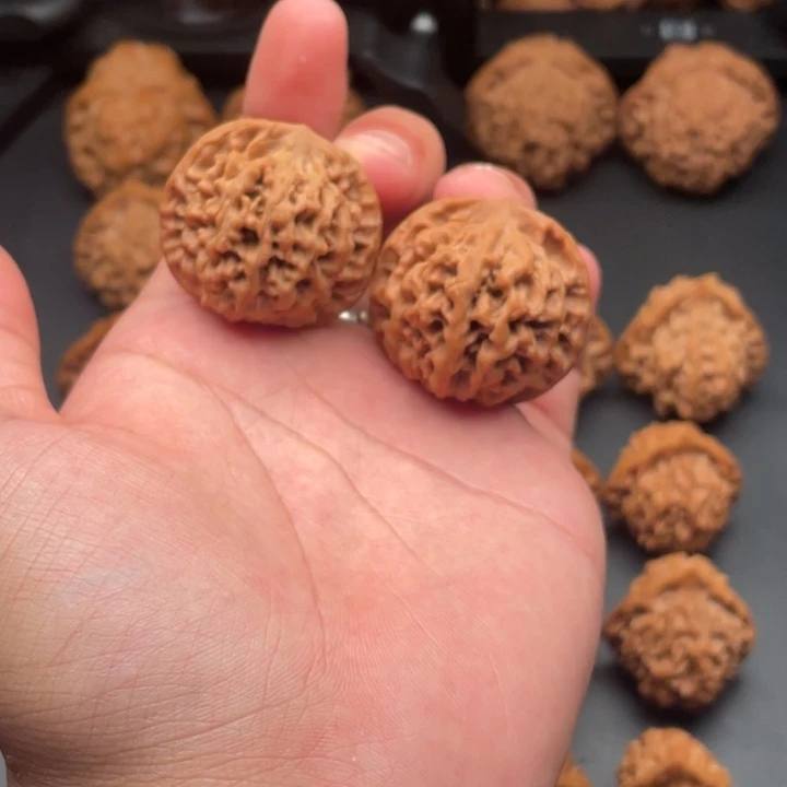 文玩核桃吊坠默**默1秦闷