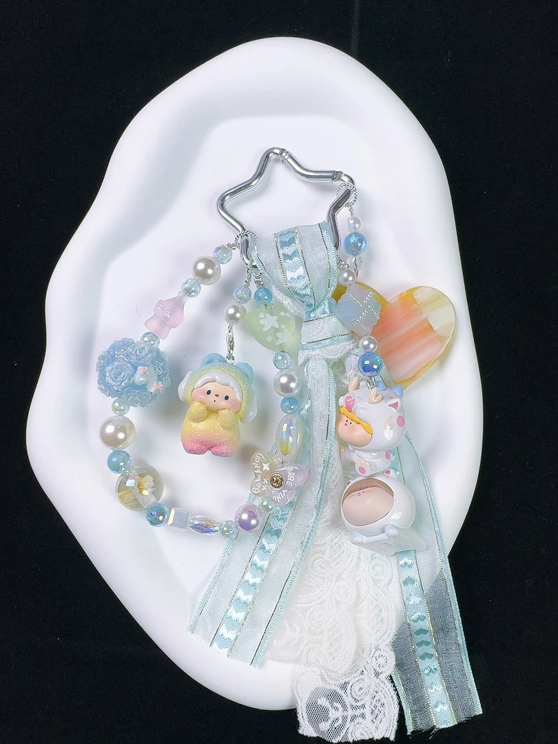 潮玩创意可爱饰品包挂饰ins