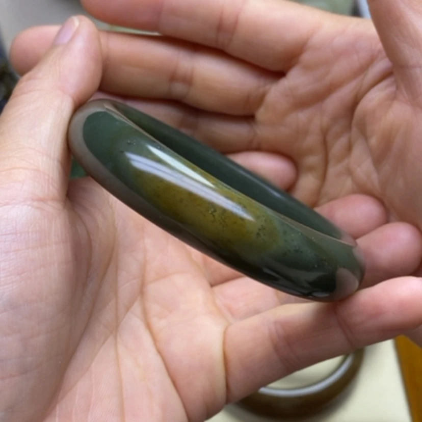 【闪购商品】未镶嵌手镯和田玉悦*