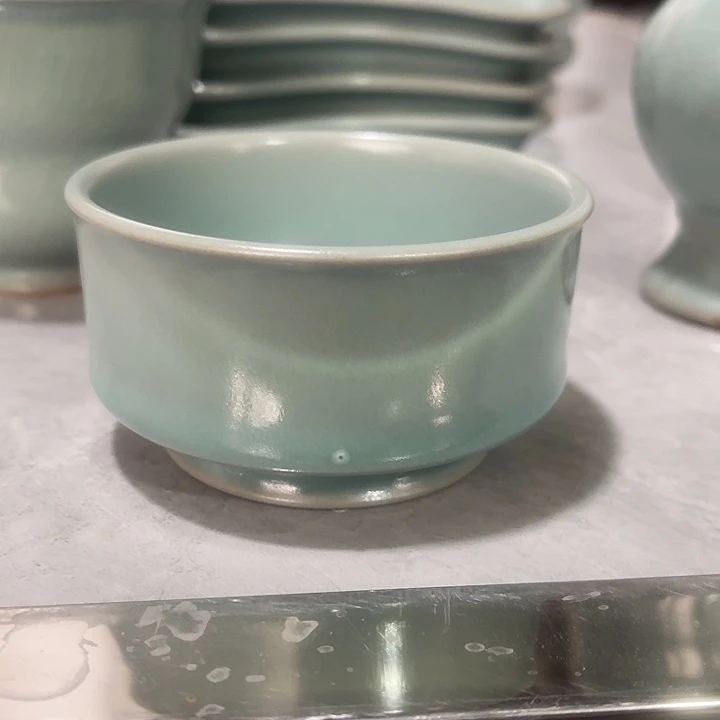 摆件陶仿古釉天青色唇口杯微瑕