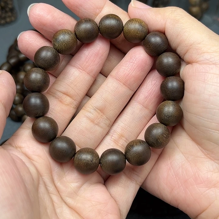 沉香碎屑沉香白棋玉化1.2