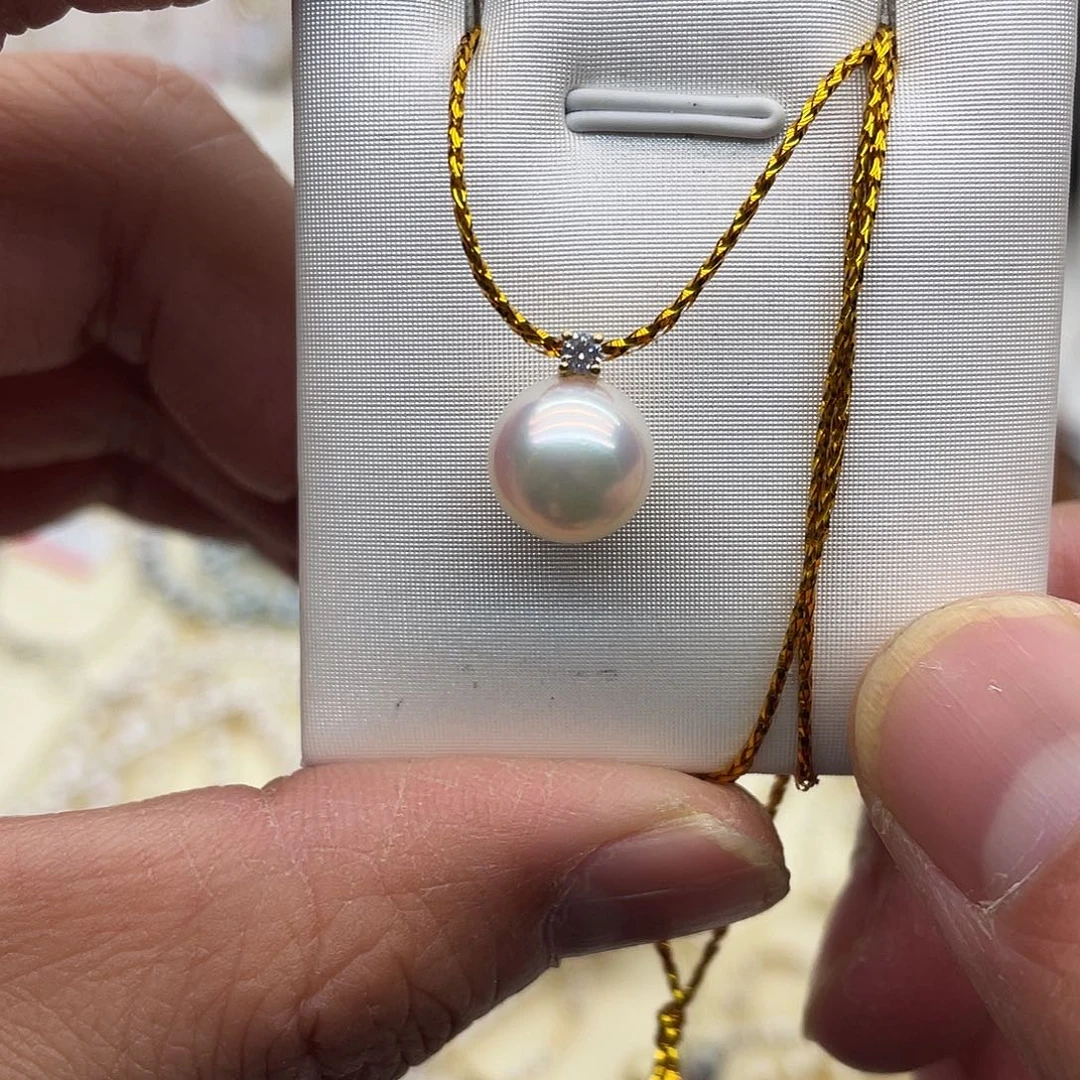 18K金镶嵌颈饰海水珍珠