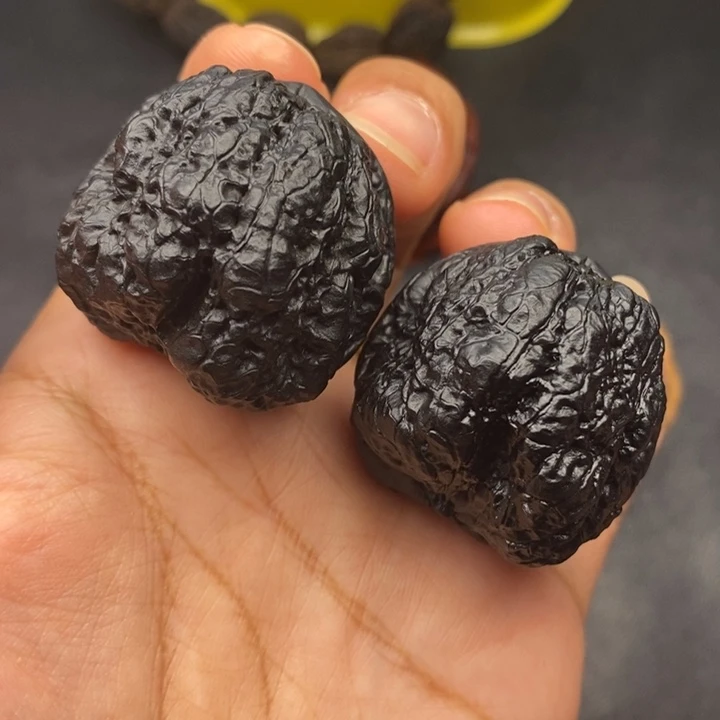 文玩核桃吊坠40尺蝴蝶蟾