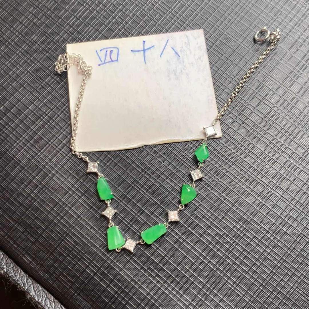 颈饰18K金镶嵌翡翠翡翠