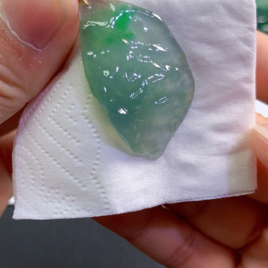 【闪购商品】翡翠吊坠(不含链)未镶嵌