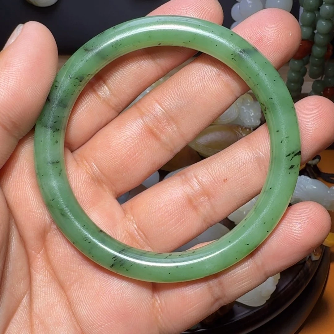 和田玉颈饰未镶嵌背**涯