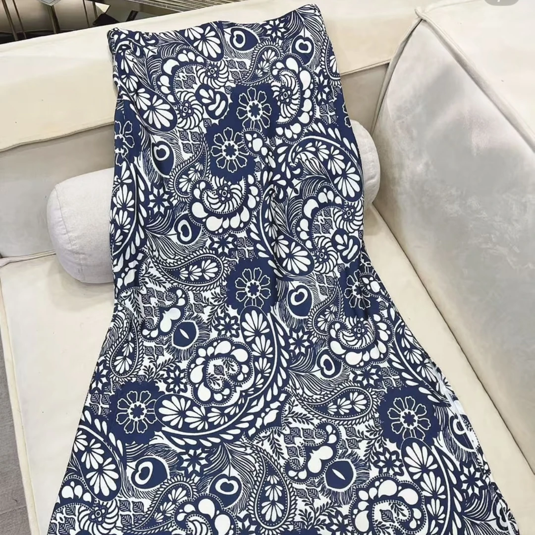 含香服饰【复古青花瓷】晕染工艺立体斜裁鱼尾摆松紧腰显瘦半身裙