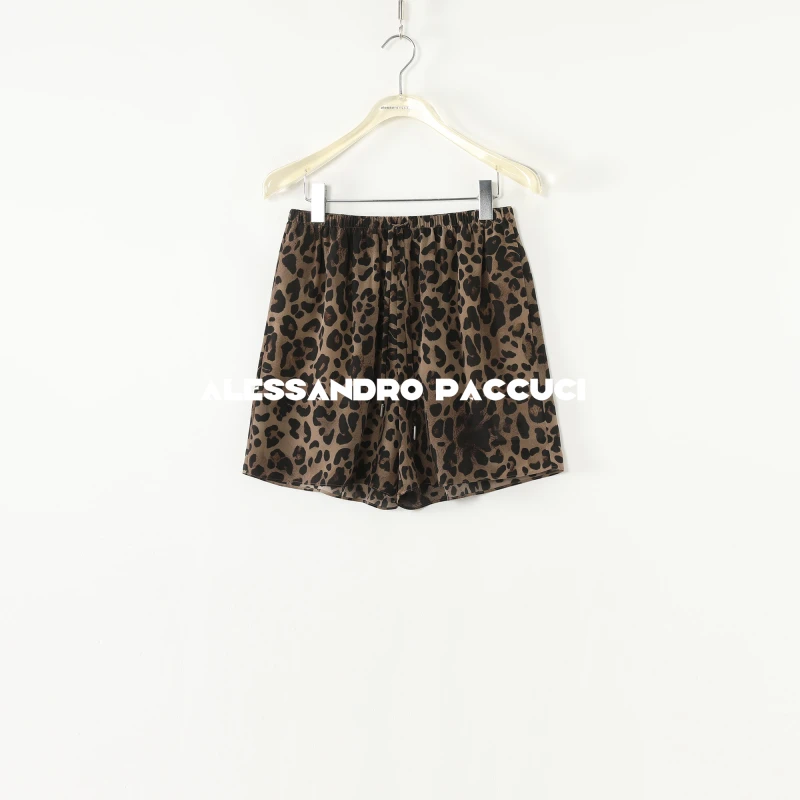 AP洛哥53212KD【时髦野路子】黑标/桑蚕丝豹纹印花松紧系带时尚短裤