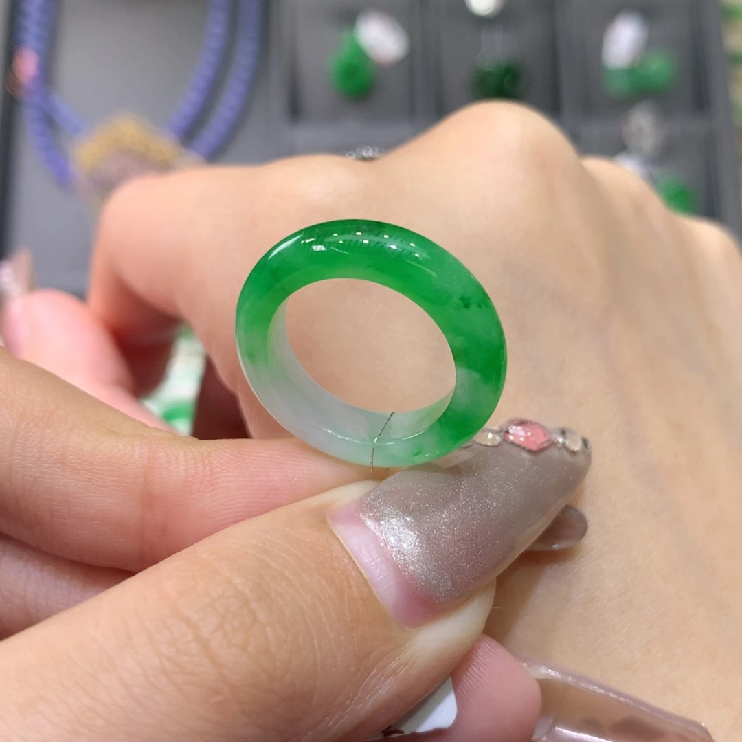 翡翠戒指未镶嵌10辣阳绿