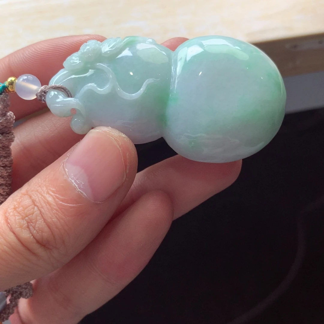 翡翠颈饰未镶嵌吊坠