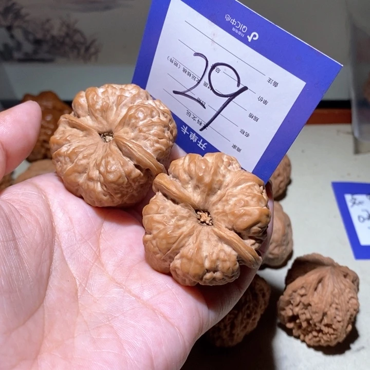 吊坠文玩核桃很***人你是个29