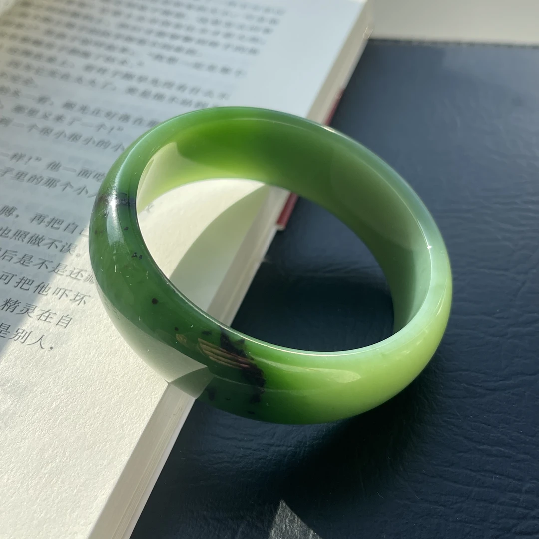 S3和田玉宽胎手镯58圈口