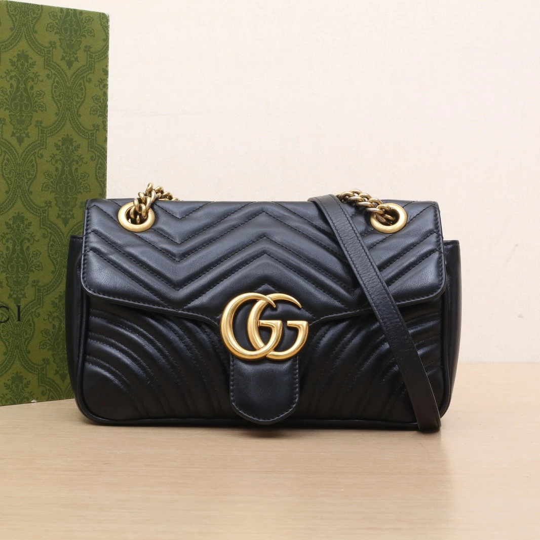 95新 GUCCI/古驰 【特价娇】肩背包 26 黑色 皮革C 金扣 297808