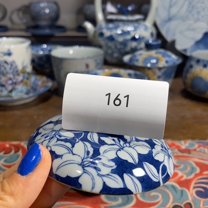 垚***淼景德镇手绘百合花手工盖碗