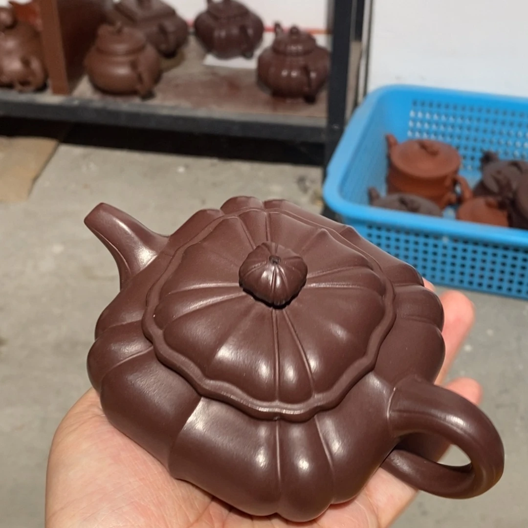 茶壶紫砂紫砂壶。紫砂壶。