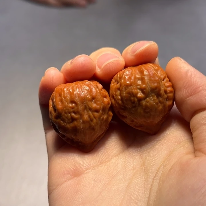 文玩核桃把件桃心645