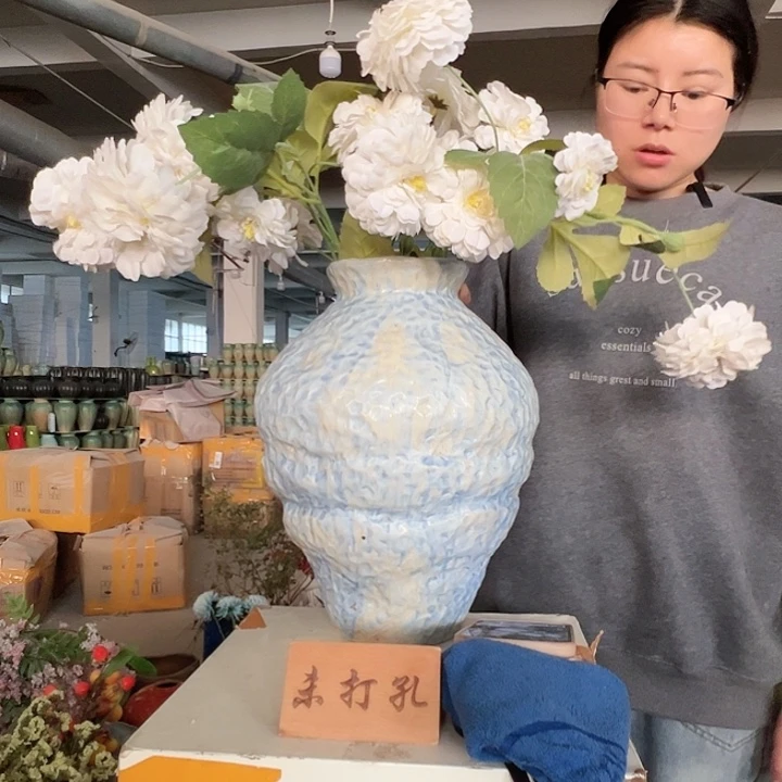 景德镇陶瓷花瓶工厂
