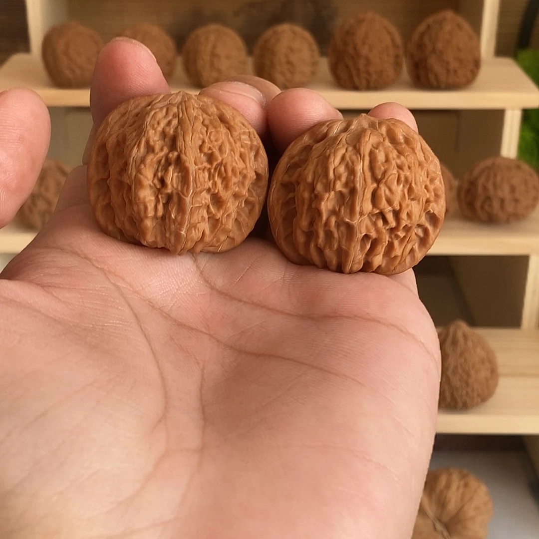 文玩核桃吊坠38尺正磨，全品