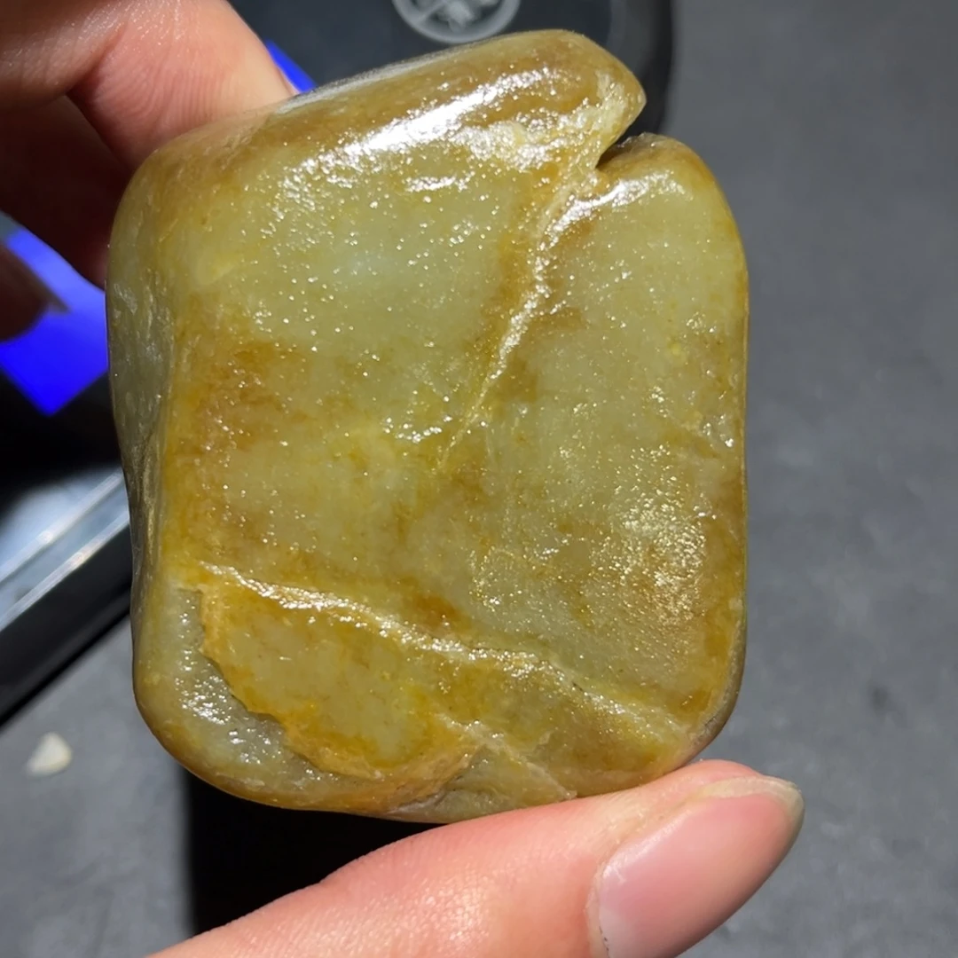 和田玉未镶嵌珠宝奇石