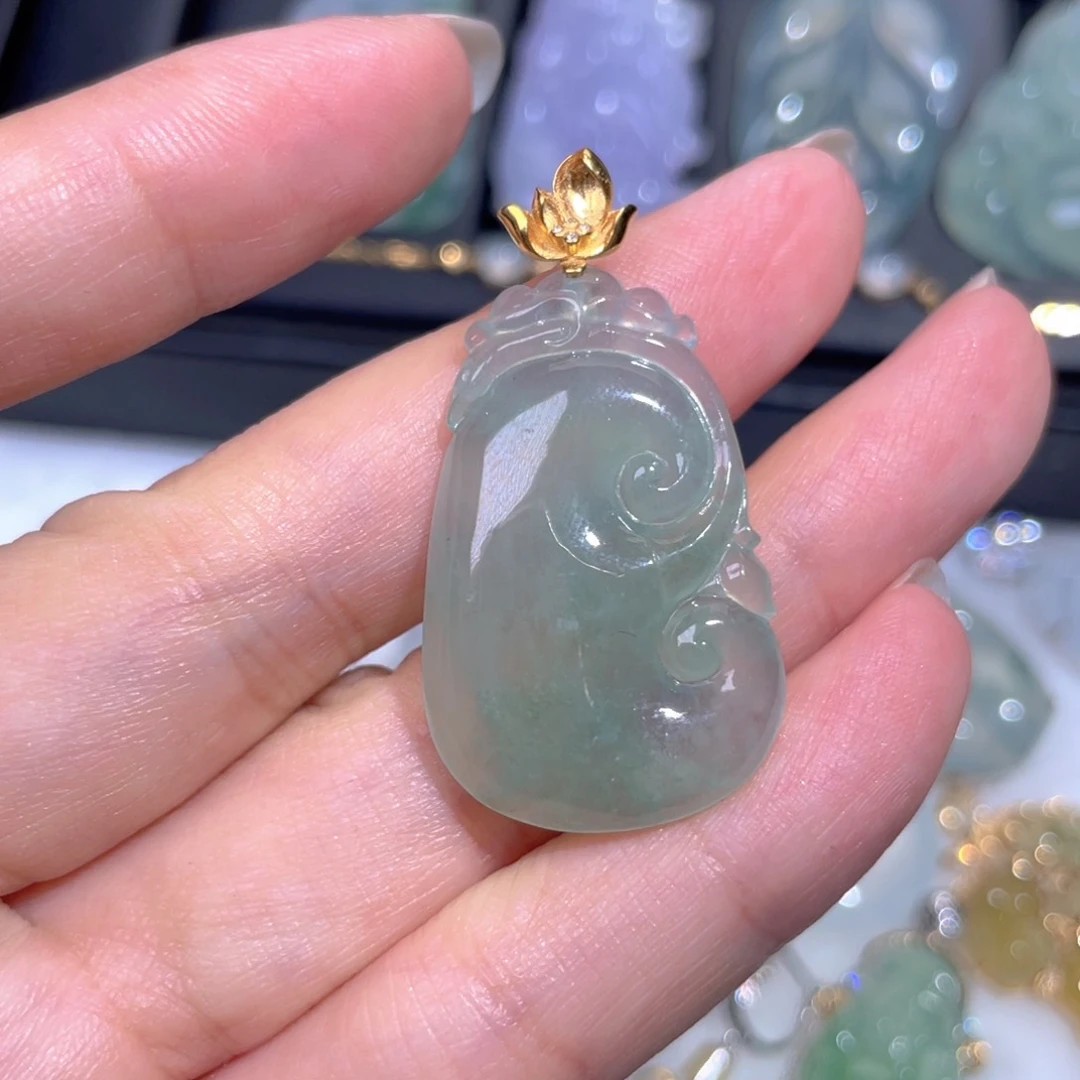 颈饰18K金镶嵌翡翠翡翠