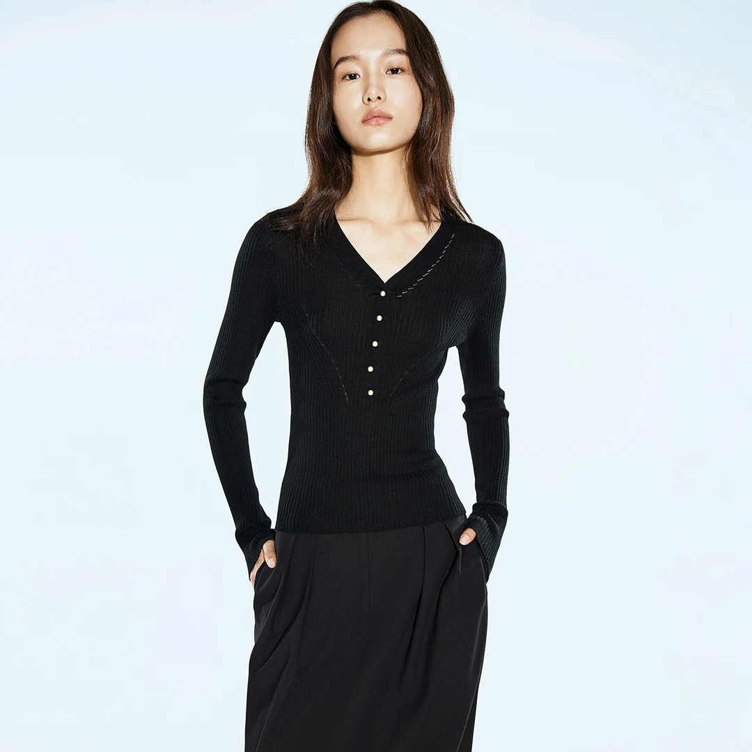 COVERINS2025春季修身V领羊毛长袖显瘦时尚百搭针织衫CC35106650