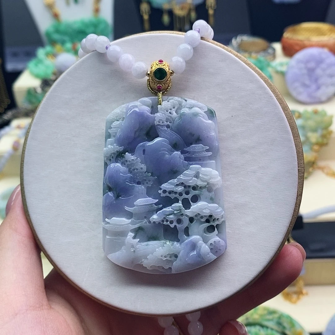 翡翠未镶嵌吊坠(赠链)