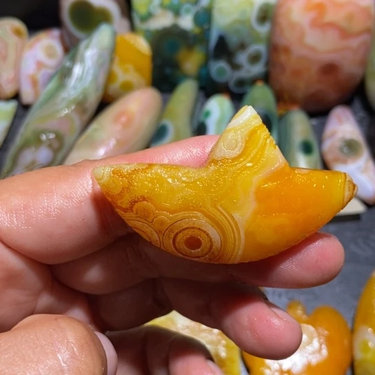 颈饰合金石英岩玉k****8
