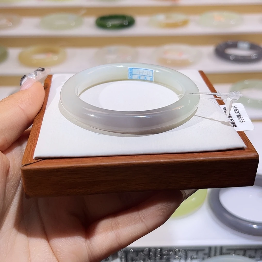 和田玉未镶嵌手镯紫白翠