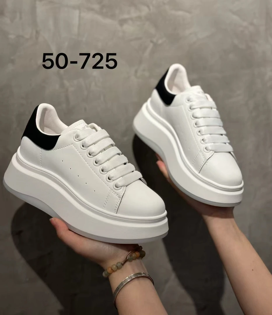 50-725  新款增高厚底百搭休闲真皮松糕板鞋麦昆鞋