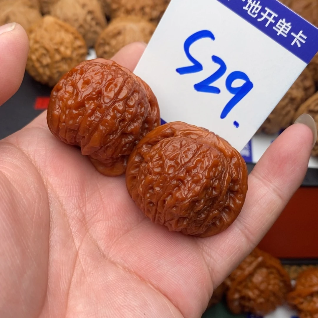 尔***哥把件文玩核桃血麒麟37