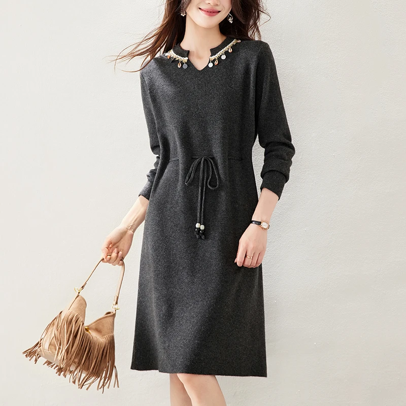 巨好看的冬装连衣裙气质轻奢高级感毛衣裙收腰显瘦配大衣的打底裙