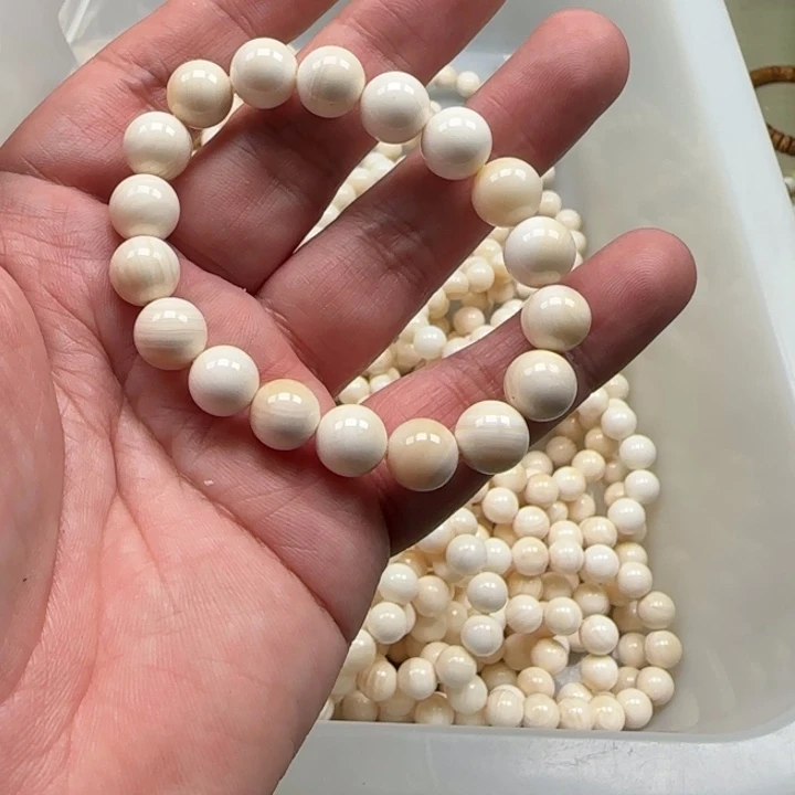 白玉菩提吊坠黄色2916