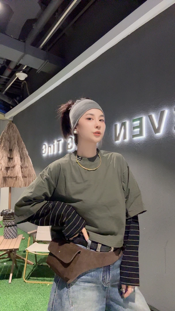 258763：条纹拼接长袖