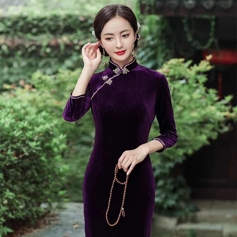 2025秋冬新款丝绒中袖旗袍优雅中国风纯色演出修身时尚长款气质