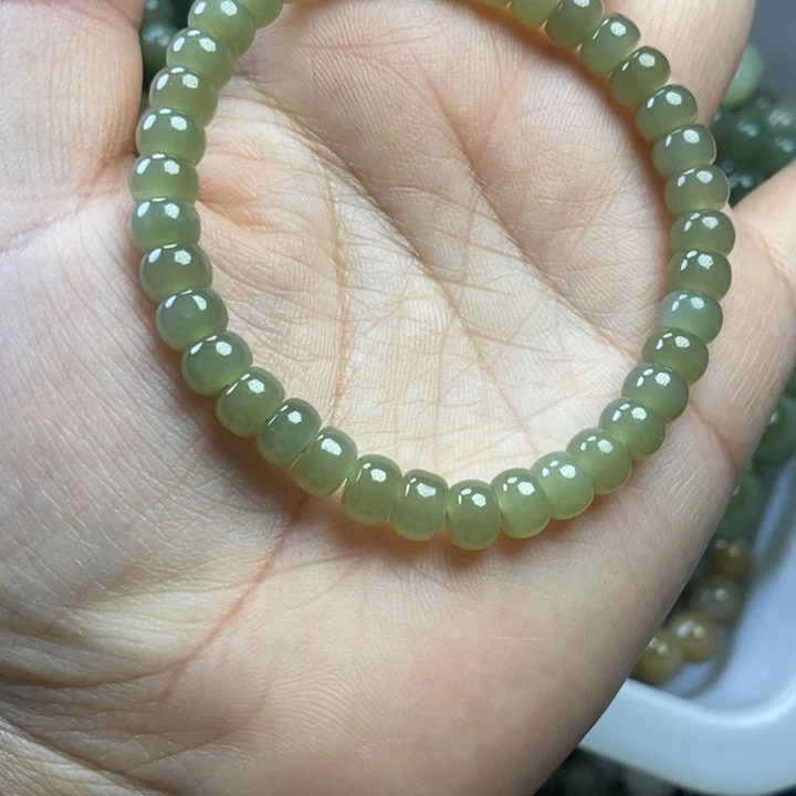 颈饰未镶嵌和田玉卡7