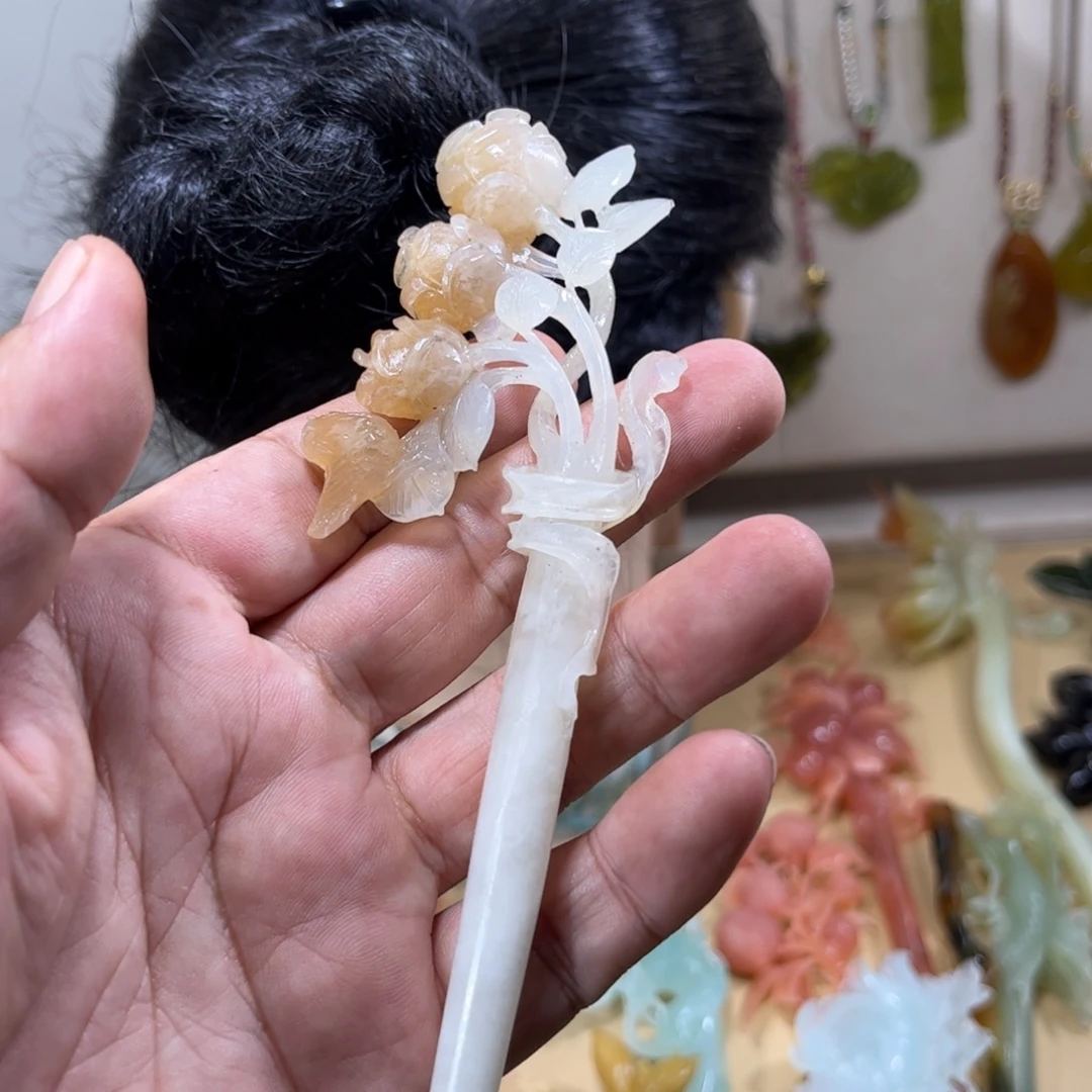 猫***-合金蛇纹石玉颈饰