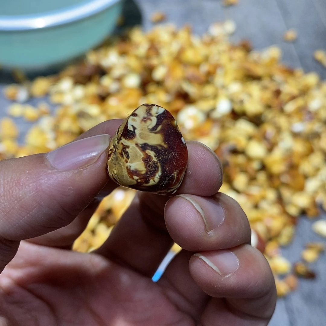 定制蜜蜡未镶嵌L****I原石